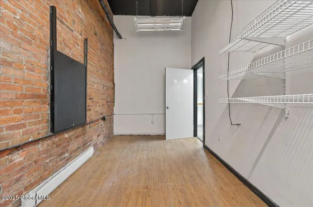 $17 | 80 West Circular Street, Unit SUITE 1, Saratoga Springs, NY 12866