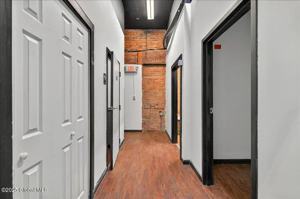 $17 | 80 West Circular Street, Unit SUITE 1, Saratoga Springs, NY 12866