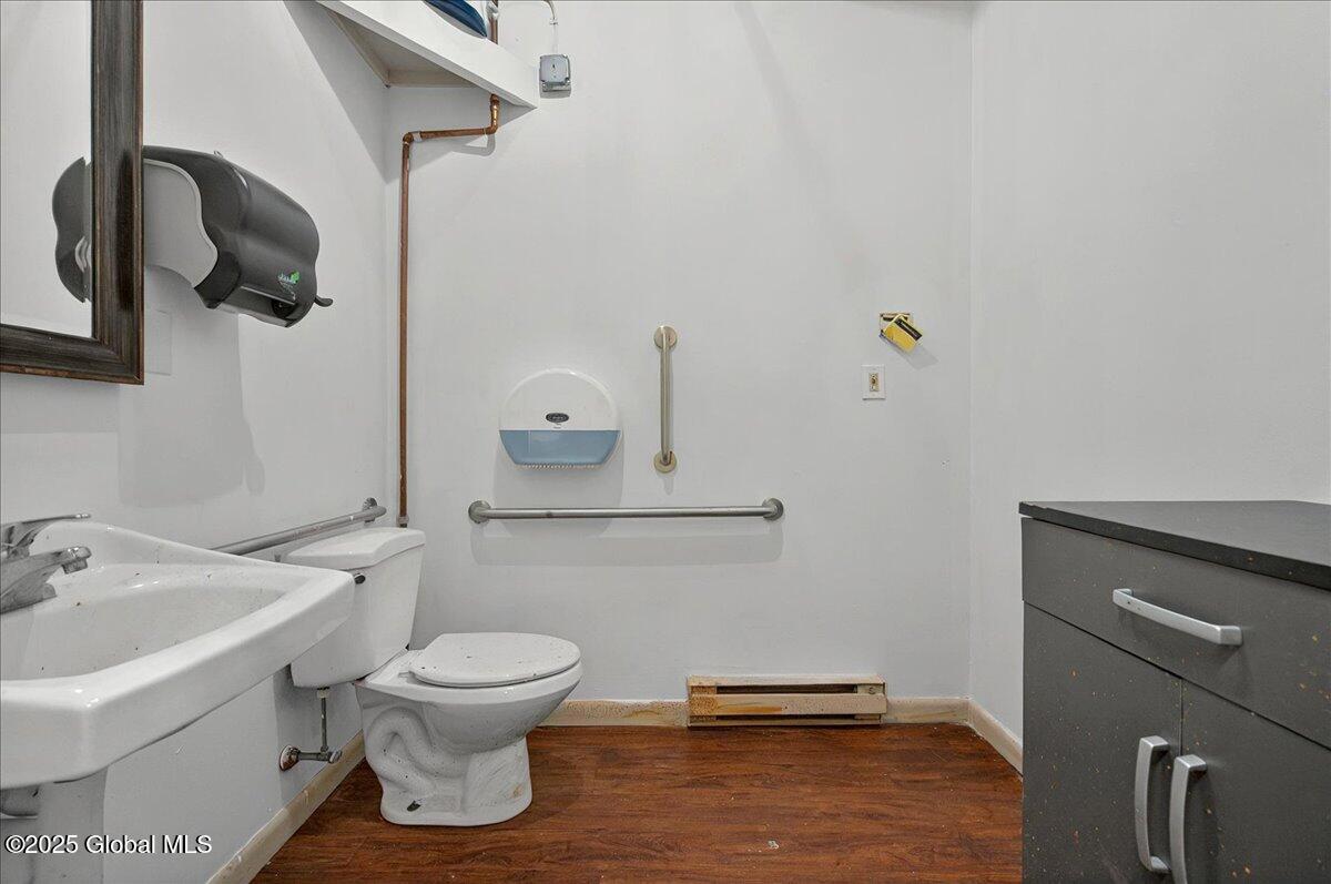 80 West Circular Street, Unit SUITE 1 Saratoga Springs, NY 12866 - Photo 13 of 29 16-80 WEST CIR-14