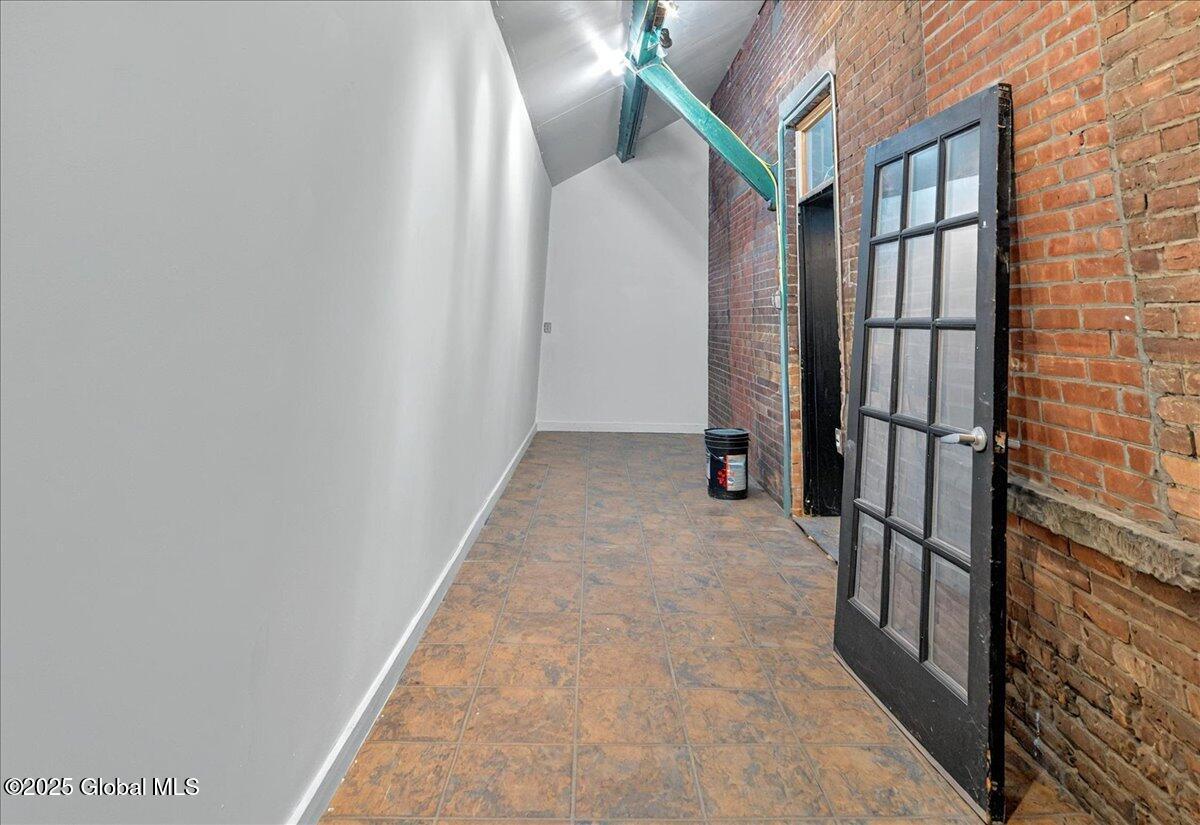 80 West Circular Street, Unit SUITE 1 Saratoga Springs, NY 12866 - Photo 17 of 29 22-80 WEST CIR-7