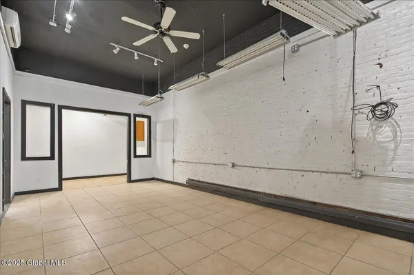 $17 | 80 West Circular Street, Unit SUITE 1, Saratoga Springs, NY 12866