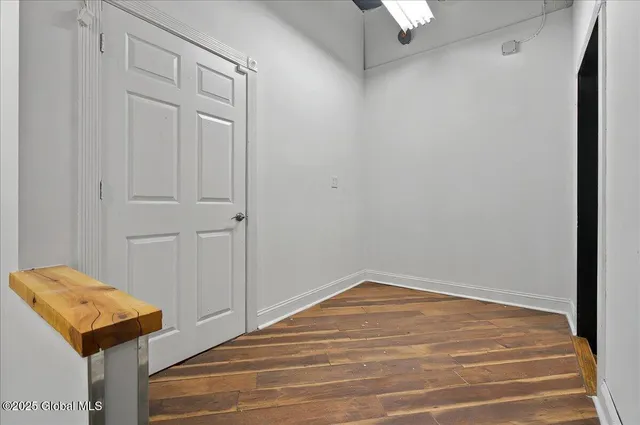 $17 | 80 West Circular Street, Unit SUITE 1, Saratoga Springs, NY 12866