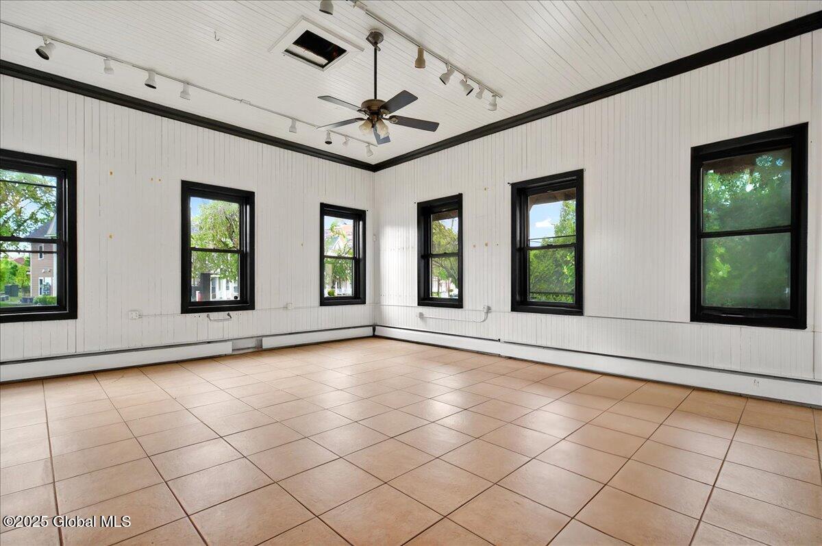 80 West Circular Street, Unit SUITE 1 Saratoga Springs, NY 12866 - Photo 4 of 29 26-80 WEST CIR-3