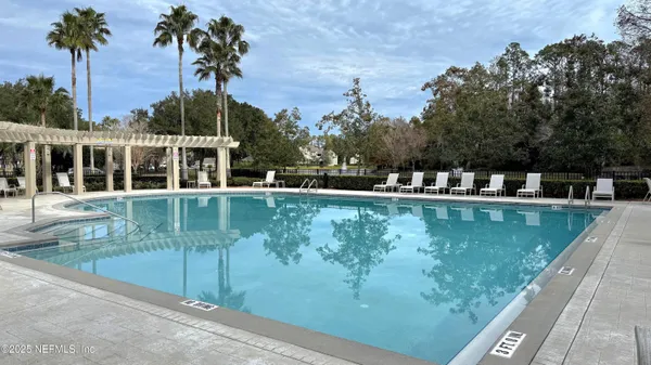 $155,500 | 7701 Timberlin Park Boulevard, Unit 434, Jacksonville, FL 32256