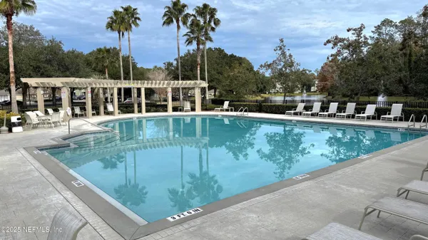 $155,500 | 7701 Timberlin Park Boulevard, Unit 434, Jacksonville, FL 32256