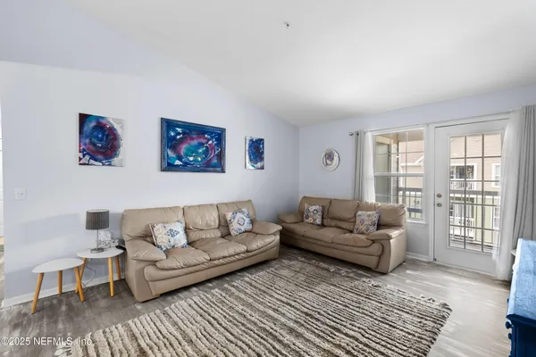 $155,500 | 7701 Timberlin Park Boulevard, Unit 434, Jacksonville, FL 32256