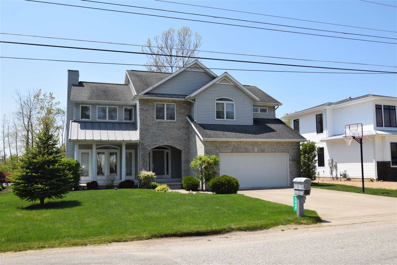 7949 East Cherokee Road Syracuse, IN 46567 - Photo 1 of 36 Gallery Image 1