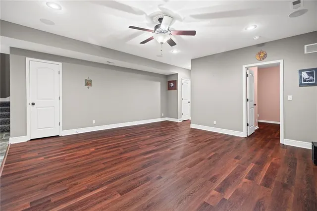 $469,950 | 16639 West 168th Place, Olathe, KS 66062