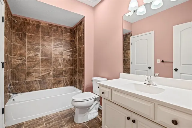 $469,950 | 16639 West 168th Place, Olathe, KS 66062