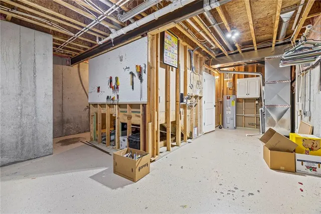 $469,950 | 16639 West 168th Place, Olathe, KS 66062