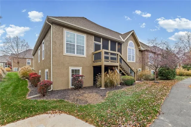$469,950 | 16639 West 168th Place, Olathe, KS 66062
