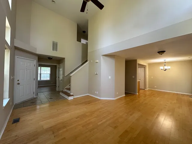 $2,550 | 2737 Borkshire Lane, Aurora, IL 60502