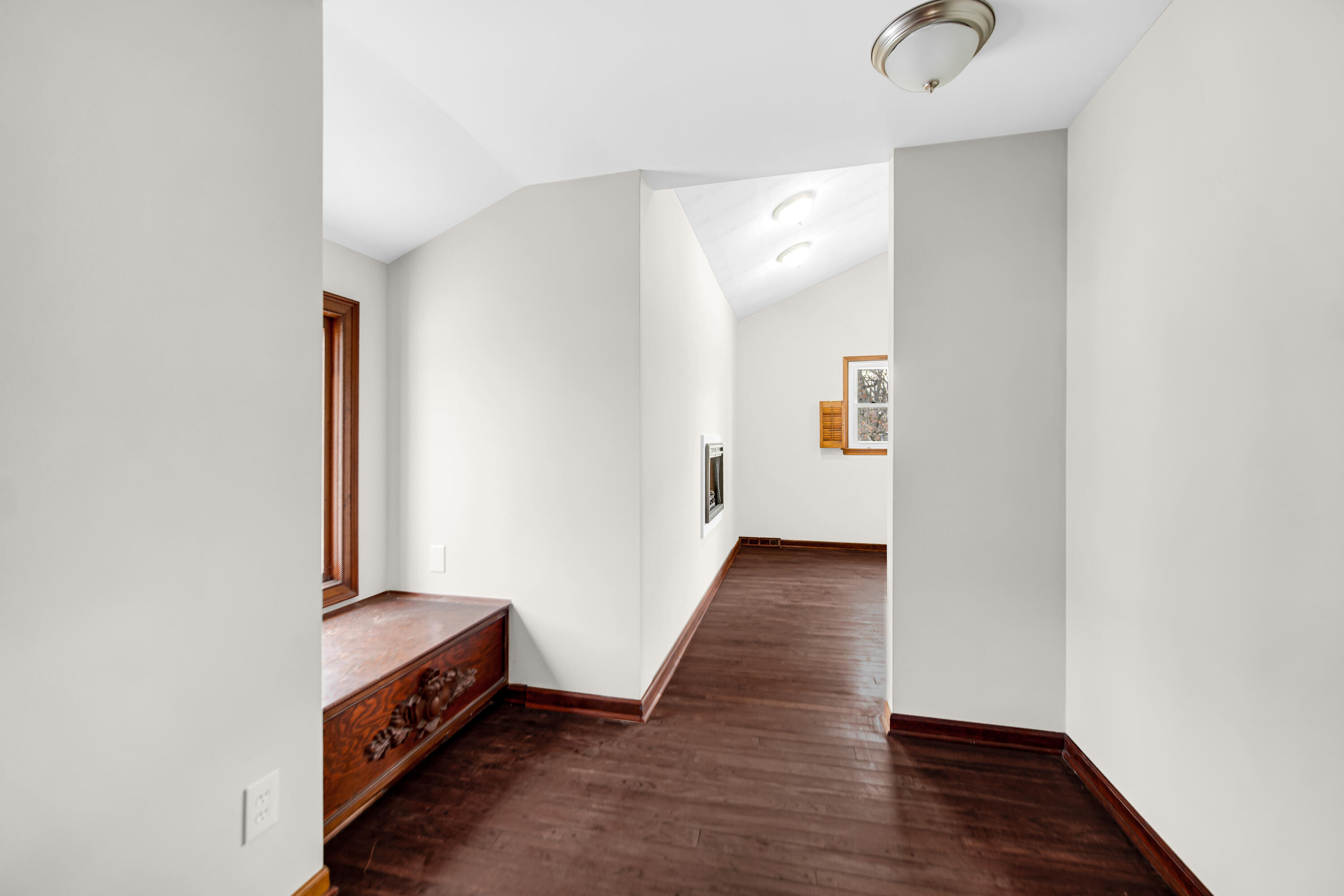 2044 Hidden Valley Drive Crown Point, IN 46307 - Photo 14 of 31 3000x2000