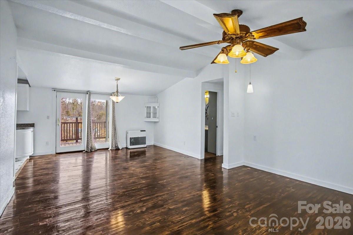 170 Styles Road Burnsville, NC 28714 - Photo 4 of 37