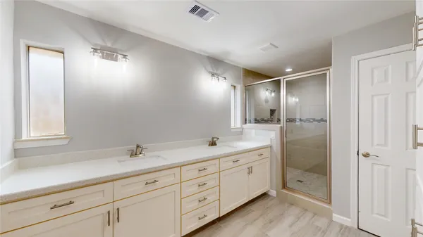 $319,900 | 2206 Carriage Lane, La Marque, TX 77568