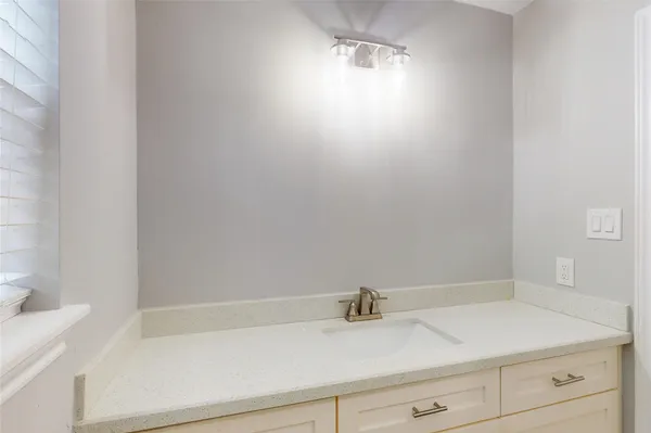 $319,900 | 2206 Carriage Lane, La Marque, TX 77568