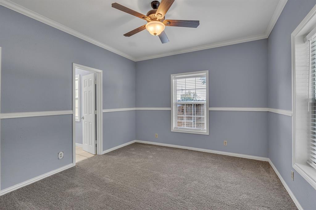 401 Magnolia Street Arlington, TX 76012 - Photo 19 of 32