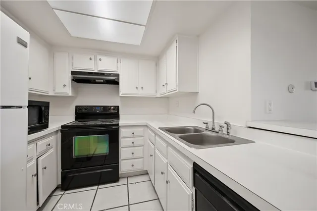 $520,000 | 278 North Wilshire Avenue, Unit B21, Anaheim, CA 92801