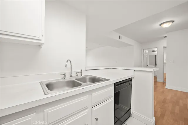 $520,000 | 278 North Wilshire Avenue, Unit B21, Anaheim, CA 92801