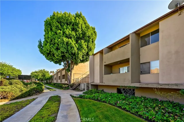 $520,000 | 278 North Wilshire Avenue, Unit B21, Anaheim, CA 92801