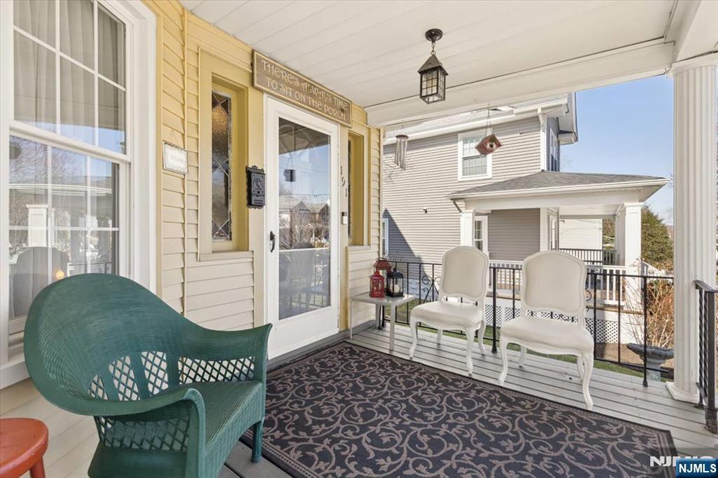 191 Donaldson Avenue Rutherford, NJ 07070 - Photo 3 of 26