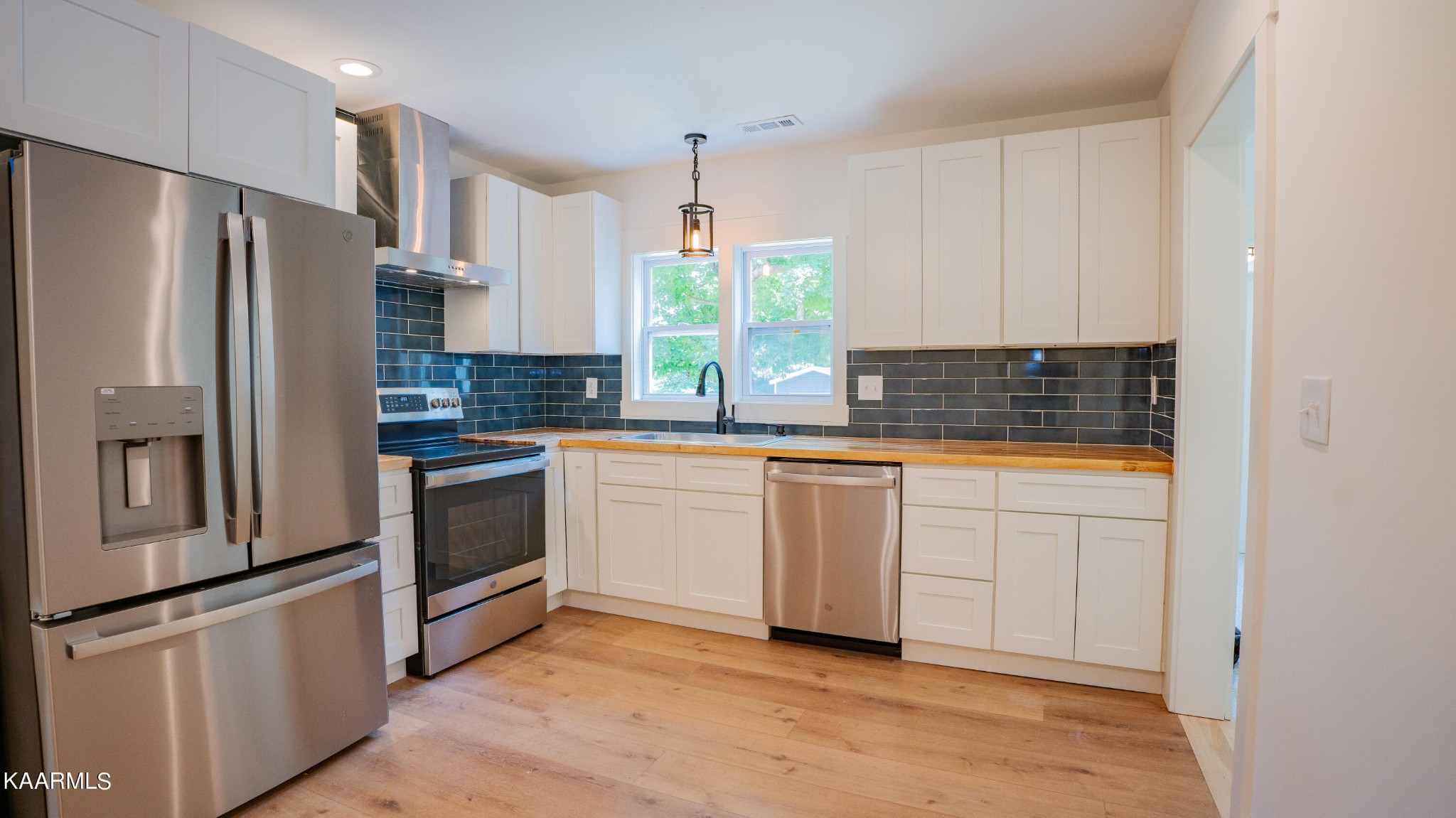 8816 Trout Road Mascot, TN 37806 - Photo 8 of 38 Gallery Image 8