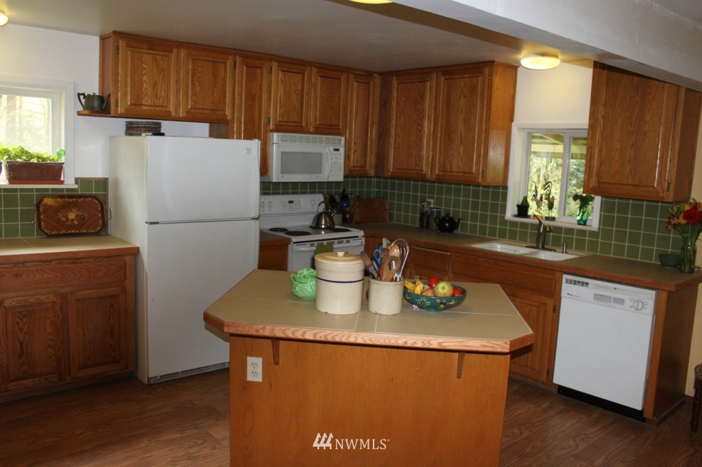 4800 Reese Hill Road Sumas, WA 98295 - Photo 9 of 25