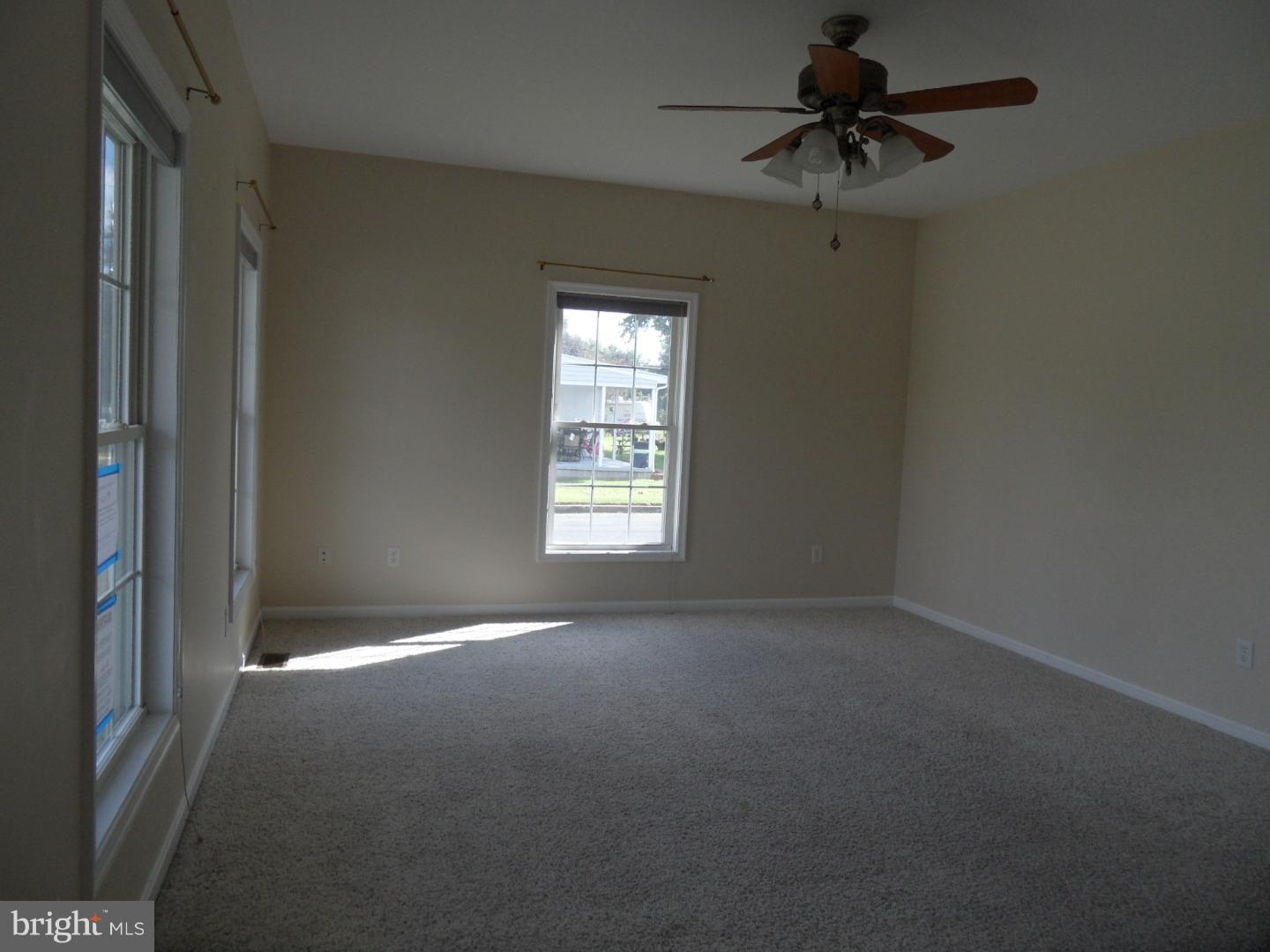 300 Oak Road Seaford, DE 19973 - Photo 8 of 11 Living Room