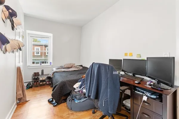 $5,800 | 651 East 7th Street, Unit 2, Boston, MA 02127