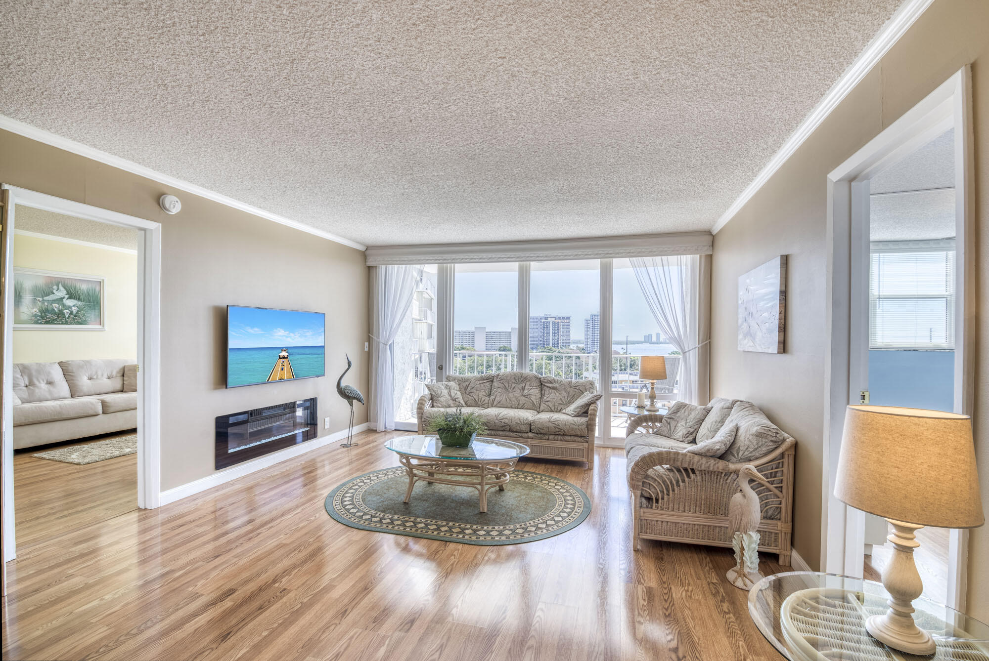 336 Golfview Road, Unit 1011 North Palm Beach, FL 33408 - Photo 6 of 43 010