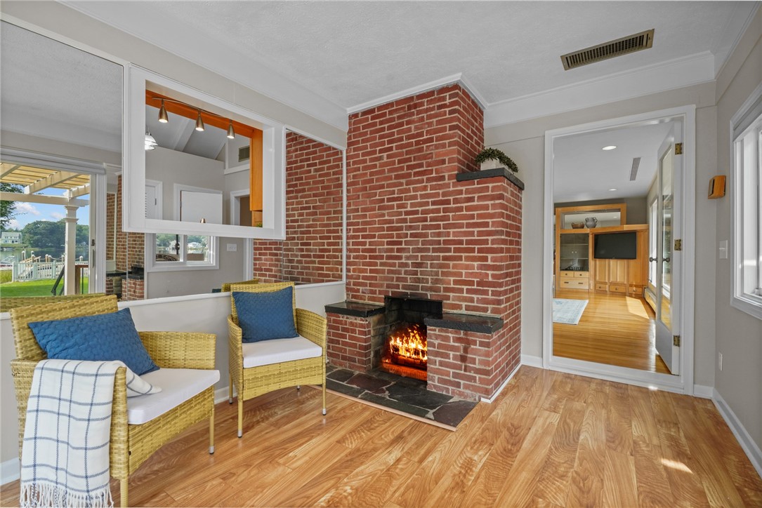 397 County Road Barrington, RI 02806 - Photo 19 of 45 Florida Room