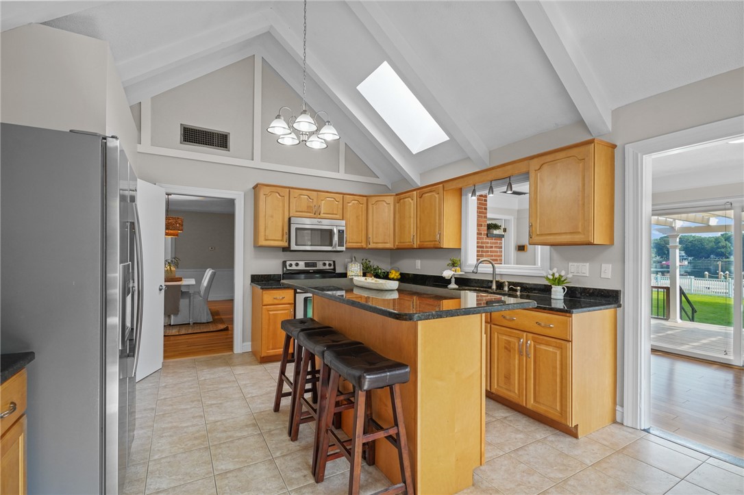 397 County Road Barrington, RI 02806 - Photo 21 of 45 Kitchen