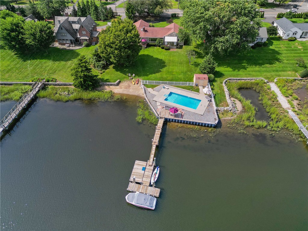 397 County Road Barrington, RI 02806 - Photo 6 of 45