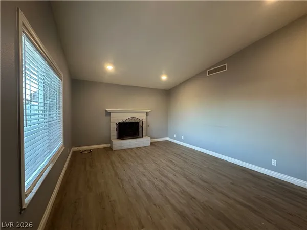 $2,450 | 3955 Redwood Street, Las Vegas, NV 89103