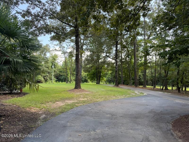 driveway to loop