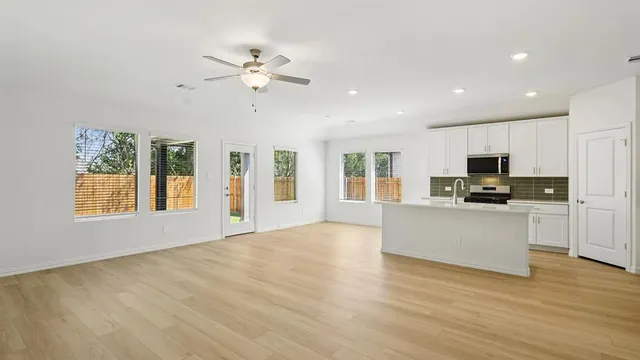 $2,295 | 710 Edgehurst Drive, McKinney, TX 75071