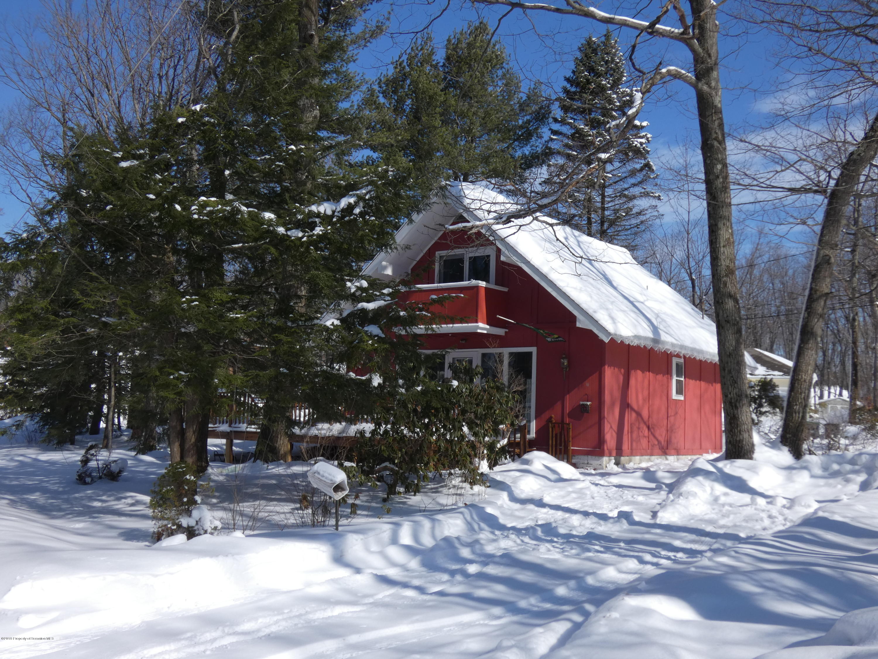 71 Old Lake Road Lake Ariel, PA 18436 - Photo 2 of 33 Gallery Image 2