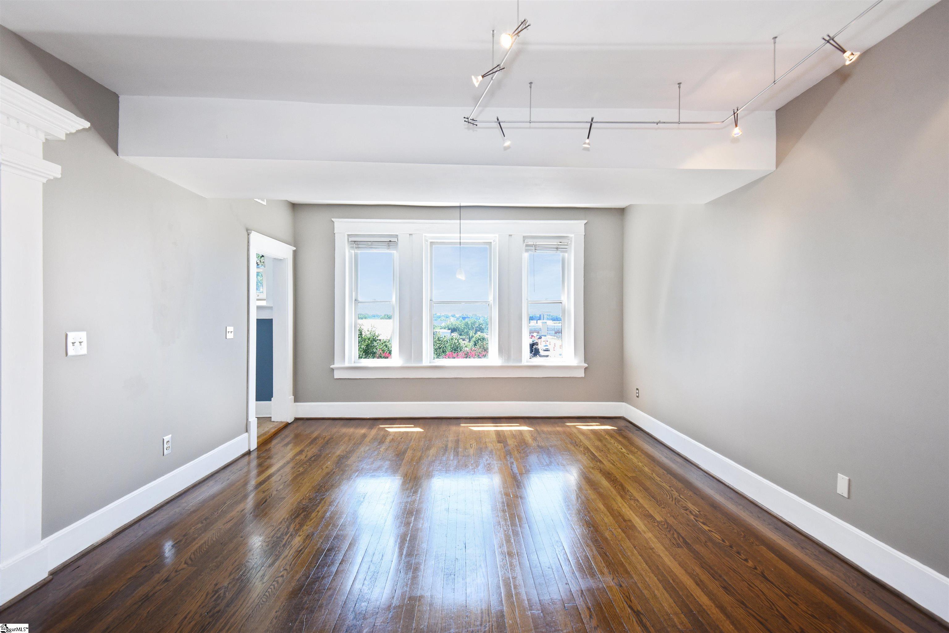 400 East Washington Street Greenville, SC 29601 - Photo 11 of 24