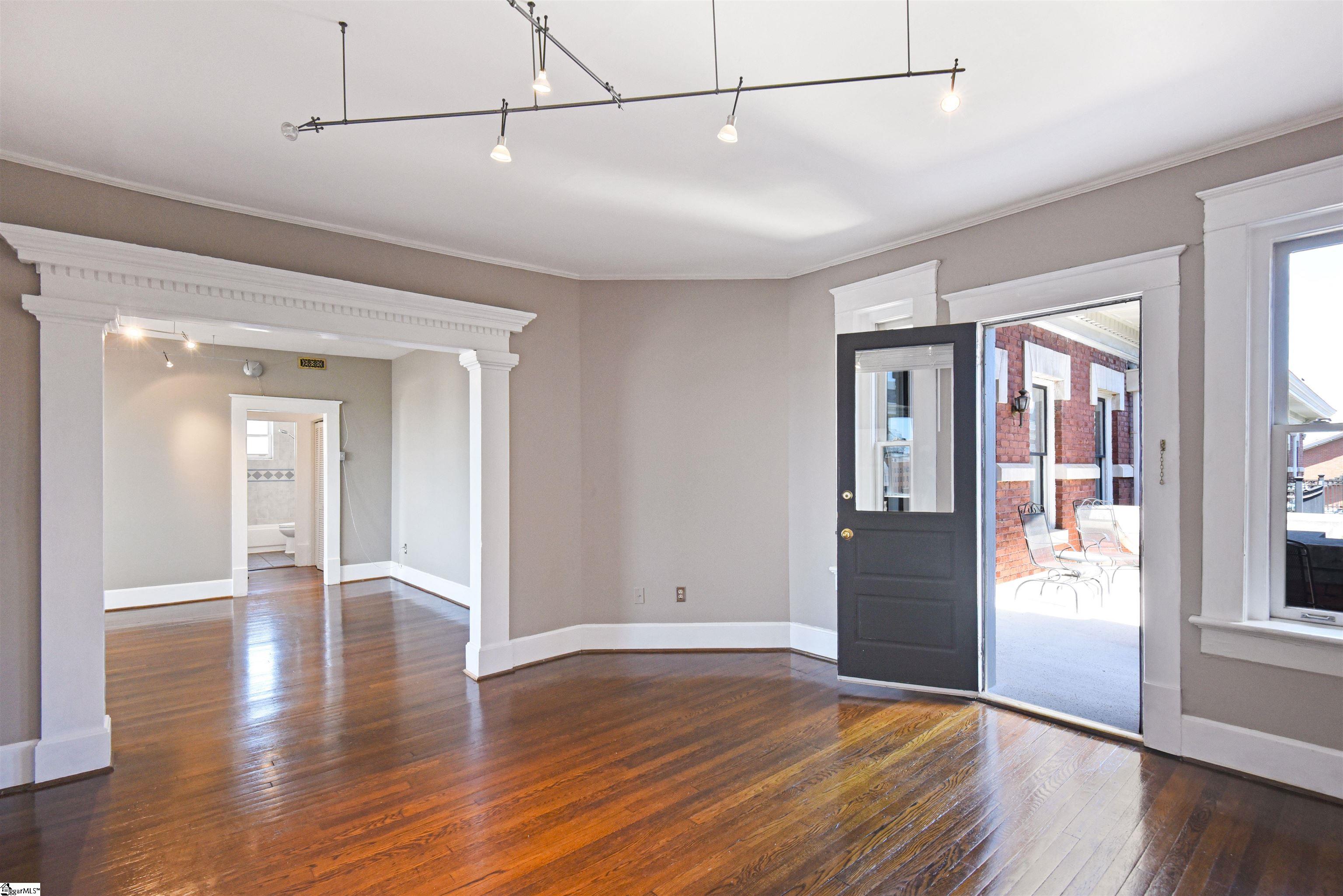 400 East Washington Street Greenville, SC 29601 - Photo 6 of 24