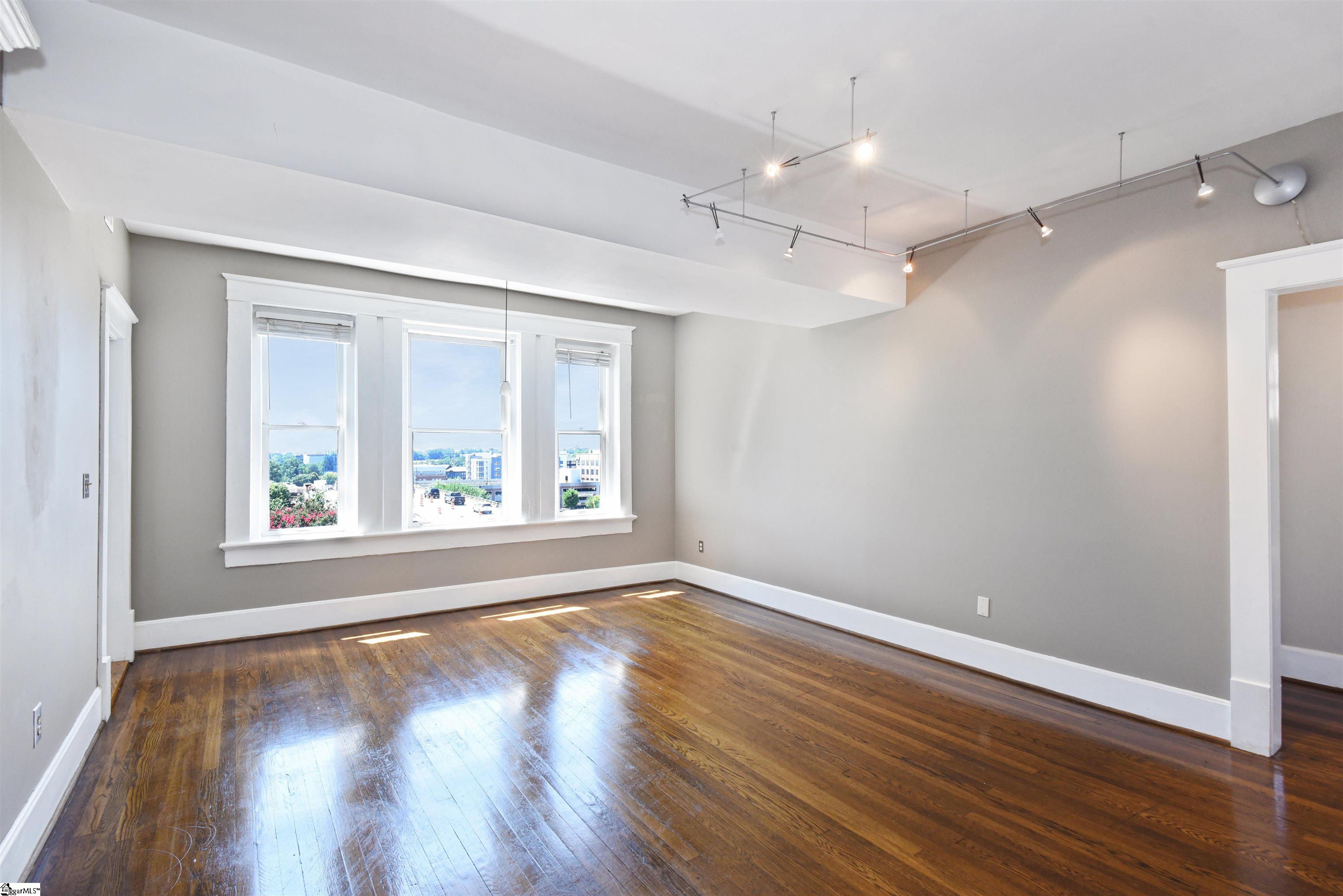 400 East Washington Street Greenville, SC 29601 - Photo 8 of 24