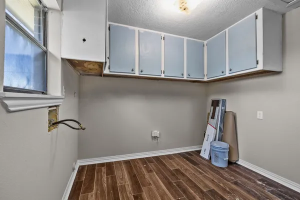 $239,999 | 1706 Avenue A, Danbury, TX 77534