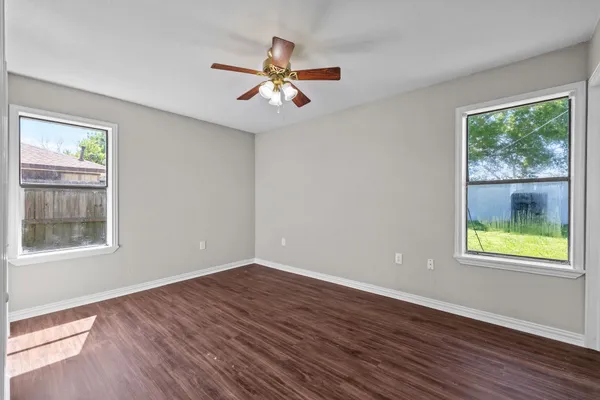 $239,999 | 1706 Avenue A, Danbury, TX 77534