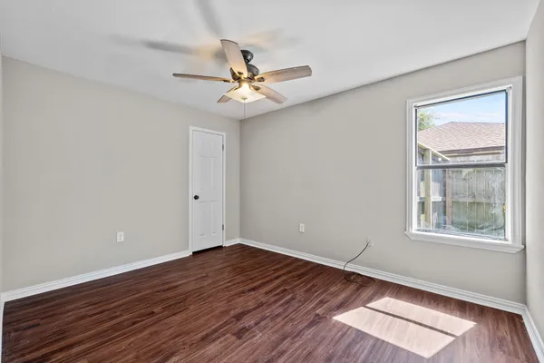 $239,999 | 1706 Avenue A, Danbury, TX 77534