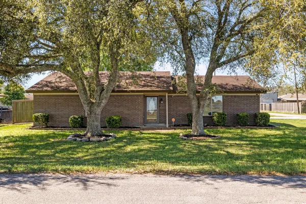 $239,999 | 1706 Avenue A, Danbury, TX 77534