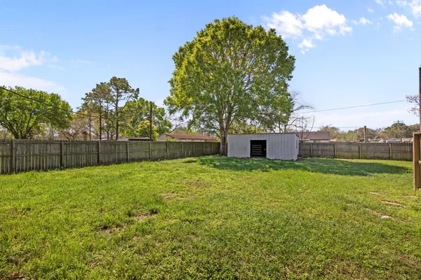 $239,999 | 1706 Avenue A, Danbury, TX 77534