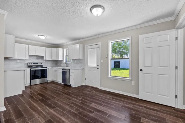 $239,999 | 1706 Avenue A, Danbury, TX 77534