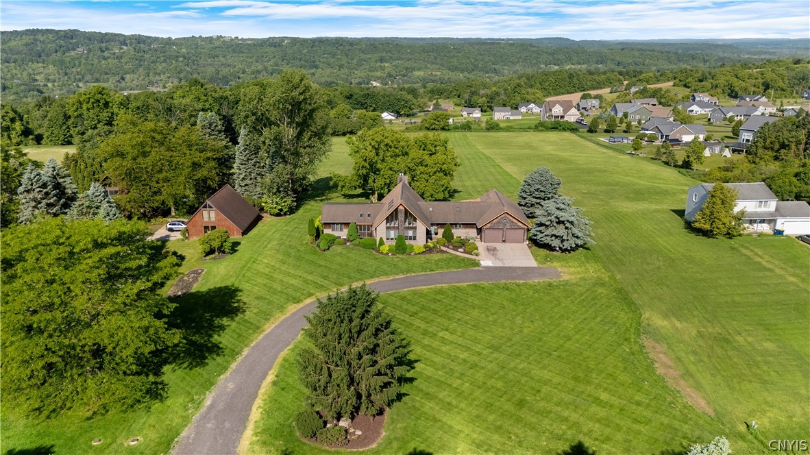 6029 Devoe Road Camillus, NY 13031 - Photo 4 of 35