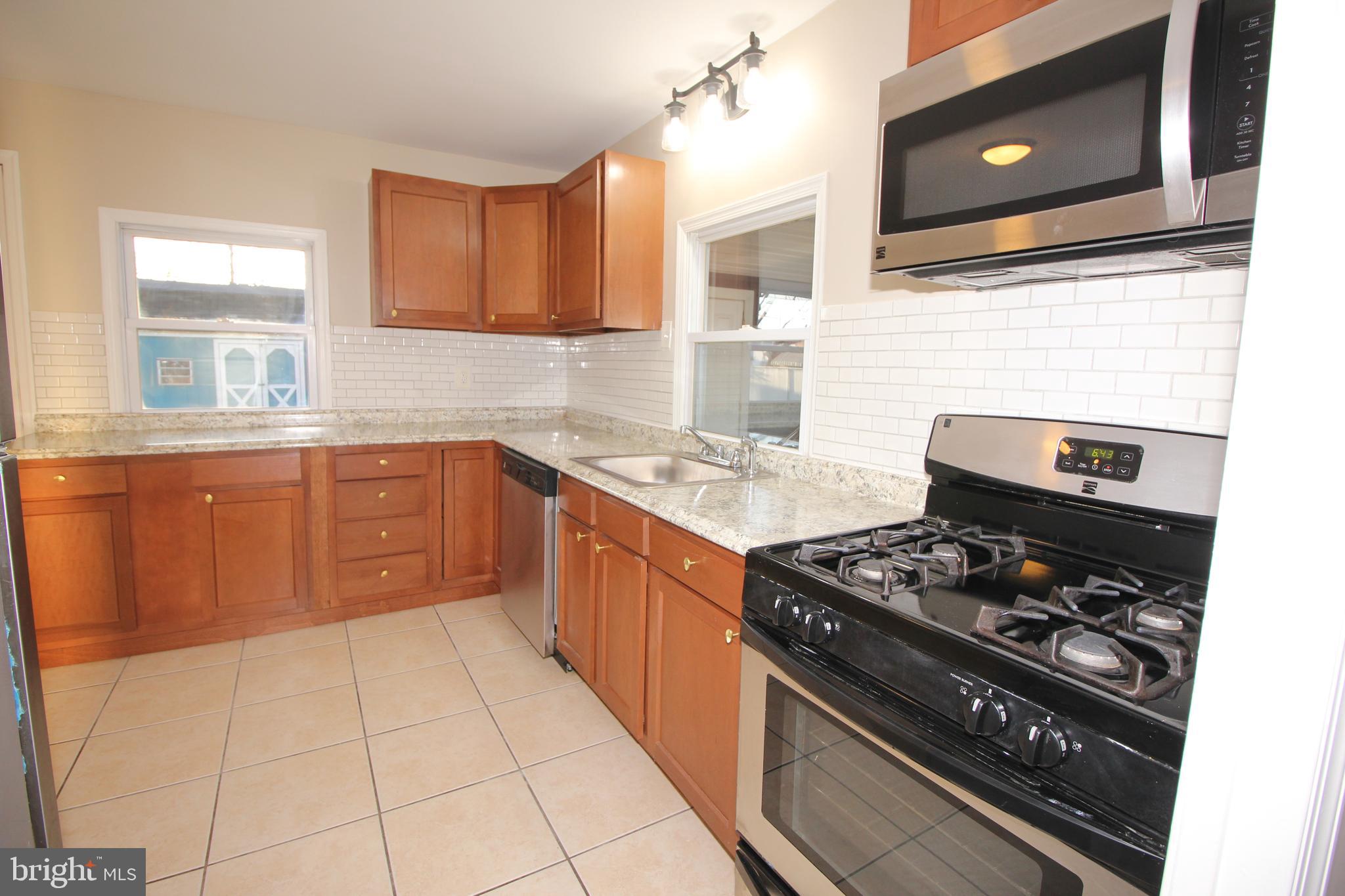 271 Guilford Road Fairless Hills, PA 19030 - Photo 9 of 21 Gallery Image 9