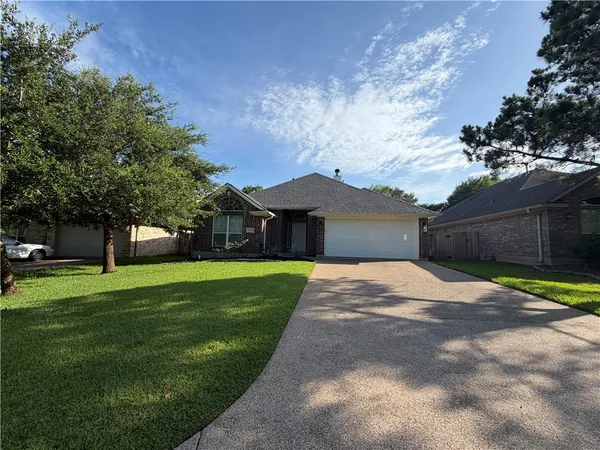 $1,950 | 4216 Camber Court, College Station, TX 77845