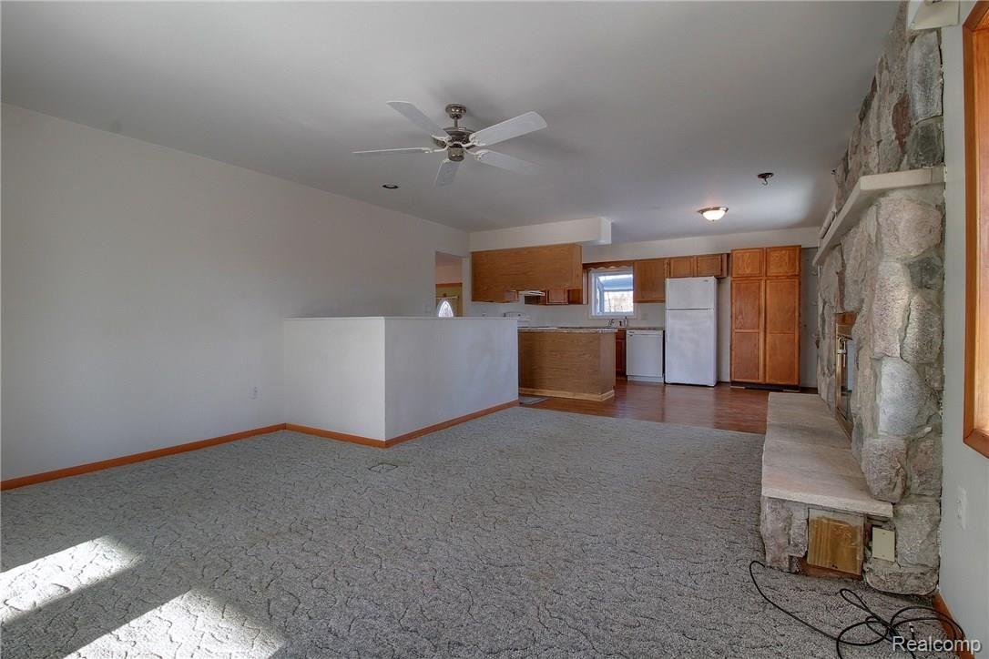 3139 Gilmour Road Leonard, MI 48367 - Photo 18 of 38 Great Room